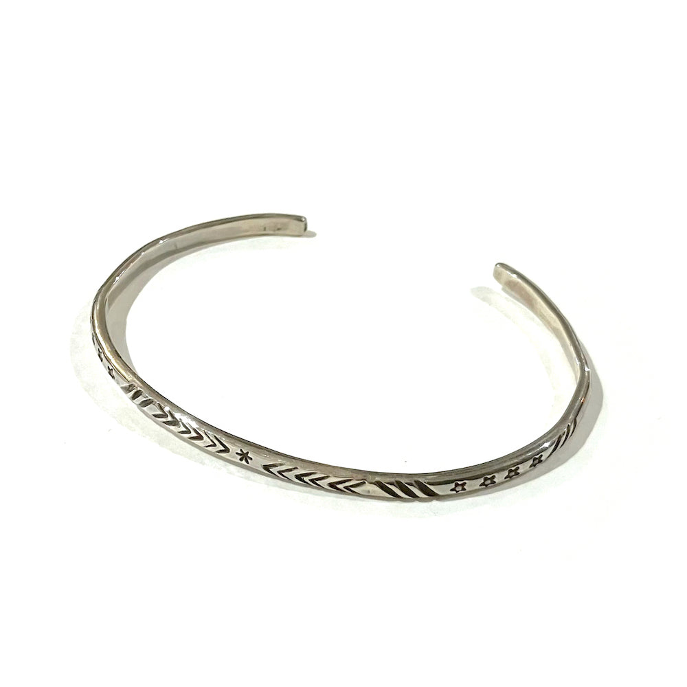 ERICKA NICOLAS BEGAY エリッカ ニコラス ビゲイ バングル SILVER