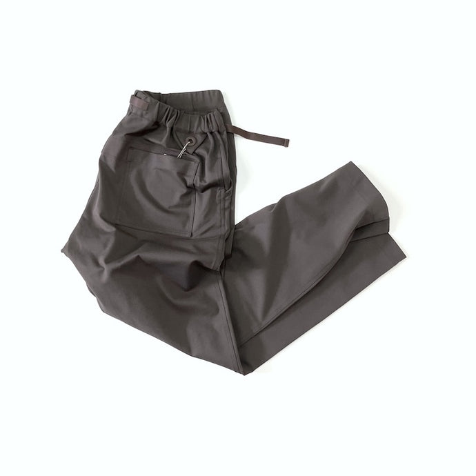 -〔MAN〕-　　WHITE MOUNTAINEERING ホワイトマウンテニアリング　　2 WAY STRECH TAPERED PANTS