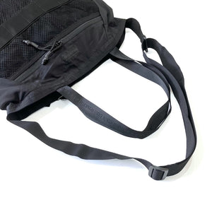 -〔UNISEX〕- 　　 WHITE MOUNTAINEERING BLK ホワイトマウンテニアリング  　　 WM × BRIEFING  2WAY SHOULDER BAG　