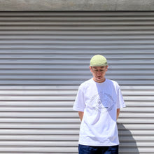 画像をギャラリービューアに読み込む, -〔MAN〕- 　　  WHITE MOUNTAINEERING ホワイトマウンテニアリング 　　  LION EMBROIDERY T-SHIRT