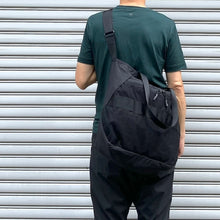 Load image into Gallery viewer, -〔UNISEX〕- 　　 WHITE MOUNTAINEERING BLK ホワイトマウンテニアリング  　　 WM × BRIEFING  2WAY SHOULDER BAG　