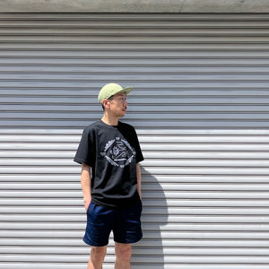 -〔MAN〕- 　　  WHITE MOUNTAINEERING ホワイトマウンテニアリング 　　  LION EMBROIDERY T-SHIRT