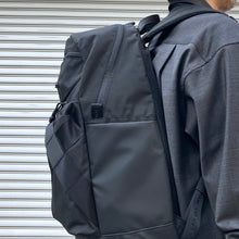 Load image into Gallery viewer, -〔UNISEX〕- 　　 WHITE MOUNTAINEERING BLK x BRIEFING ホワイトマウンテニアリング ブリーフィング　コラボレーション 　　BACKPACK