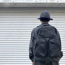 Load image into Gallery viewer, -〔UNISEX〕- 　　 WHITE MOUNTAINEERING BLK x BRIEFING ホワイトマウンテニアリング ブリーフィング　コラボレーション 　　BACKPACK