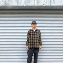 画像をギャラリービューアに読み込む, -〔MAN〕-　　WHITE MOUNTAINEERING ホワイトマウンテニアリング　　　OMBRE CHECK PATTERN PAJAMA SHIRT