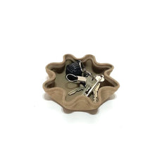 画像をギャラリービューアに読み込む, -〔DAILY NECESSARIES〕-　　irose イロセ　　WIRE WORK TRAY ACC-D02
