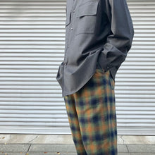 Load image into Gallery viewer, -〔MAN〕-　　WHITE MOUNTAINEERING ホワイトマウンテニアリング　　　OMBRE CHECKED PAJAMA PANTS