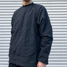 Load image into Gallery viewer, -〔MAN〕- 　　 WHITE MOUNTAINEERING BLK ホワイトマウンテニアリング  　　 QUILTING ZIP PULLOVER