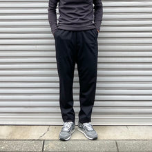 画像をギャラリービューアに読み込む, -〔MAN〕-　　WHITE MOUNTAINEERING ホワイトマウンテニアリング　　2 WAY STRECH TAPERED PANTS