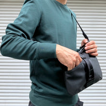画像をギャラリービューアに読み込む, -〔UNISEX〕- WHITE MOUNTAINEERING BLK ホワイトマウンテニアリング 　　 WM × BRIEFING 　　DAILY SACOCHE