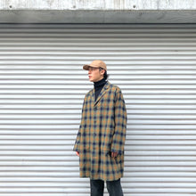 画像をギャラリービューアに読み込む, -〔MAN〕-　　WHITE MOUNTAINEERING ホワイトマウンテニアリング　　　WIDE GUSSET SLEEVE OMBRE CHECK SHOP COAT