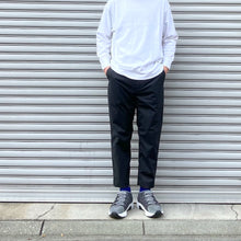 Load image into Gallery viewer, -〔MAN〕-　　WHITE MOUNTAINEERING ホワイトマウンテニアリング　　TAPERED CROPPED PANTS