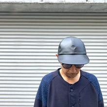 Load image into Gallery viewer, -〔UNISEX〕- 　　 WHITE MOUNTAINEERING ホワイトマウンテニアリング　　 DOUBLE FACE FAUX LEATHER 6PANEL CAP
