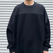 Load image into Gallery viewer, -〔MAN〕- 　　 WHITE MOUNTAINEERING BLK ホワイトマウンテニアリング 　　RAGLAN OVERSIZE PULLOVER