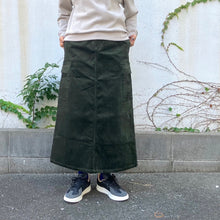 Load image into Gallery viewer, -〔WOMAN〕-　　 GRAMICCI グラミチ　　 CORDUROY LONG CARGO SKIRT