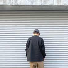 Load image into Gallery viewer, -〔MAN〕-　　WHITE MOUNTAINEERING x UMBRO ホワイトマウンテニアリング　アンブロ コラボ　　　PULLOVER