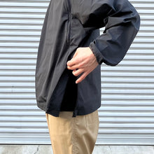 Load image into Gallery viewer, -〔MAN〕-　　WHITE MOUNTAINEERING x UMBRO ホワイトマウンテニアリング　アンブロ コラボ　　　PULLOVER