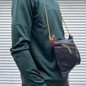 -〔UNISEX〕-　　KLATTERMUSEN クレッタルムーセン　　ALGIR ACCESSORY BAG MEDIUM