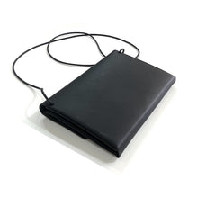 画像をギャラリービューアに読み込む, -〔UNISEX〕-　　irose イロセ　　SEAMLESS SHOULDER CASE