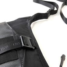 画像をギャラリービューアに読み込む, -〔UNISEX〕- WHITE MOUNTAINEERING BLK ホワイトマウンテニアリング 　　 WM × BRIEFING 　　DAILY SACOCHE