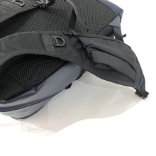 Load image into Gallery viewer, -〔UNISEX〕- 　　 WHITE MOUNTAINEERING x BRIEFING ホワイトマウンテニアリング ブリーフィング　コラボ 　　 DT PACK 　