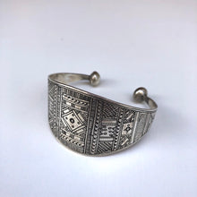 Load image into Gallery viewer, -〔MEN&#39;S〕〔WOMEN&#39;S〕-　 TUAREG JEWELRY トゥアレグ ジュエリー 　　SILVER JEWELRY A8