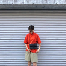 Load image into Gallery viewer, -〔UNISEX〕-　　irose イロセ　　SEAMLESS SHOULDER CASE