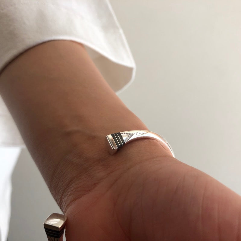 【モロッコ直輸入】トゥアレグ族 シルバー925 アクセサリー モロッコ直輸入】トゥアレグ族 シルバーアクセサリー