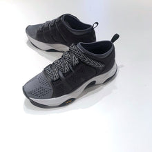 Load image into Gallery viewer, -〔WOMEN&#39;S〕-　　 WHITE MOUNTAINEERING ホワイトマウンテニアリング　　 STRAP SNEAKER