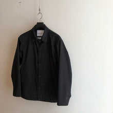 Load image into Gallery viewer, -〔MEN&#39;S〕-　　 WHITE MOUNTAINEERING ホワイトマウンテニアリング 　SOLOTEX TWILLED COACH JACKET