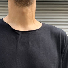 Load image into Gallery viewer, -〔MEN&#39;S〕-　　 hannes roether ハネスルーザー　　 CUT OFF LONG SLEEVE T SHIRT